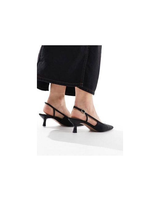 Zapatos negros con tacón bajo y tira talonera strut ASOS de color Black