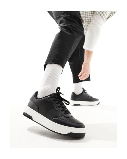 Sneakers nere con suola spessa scolpita di Pull&Bear in Black da Uomo