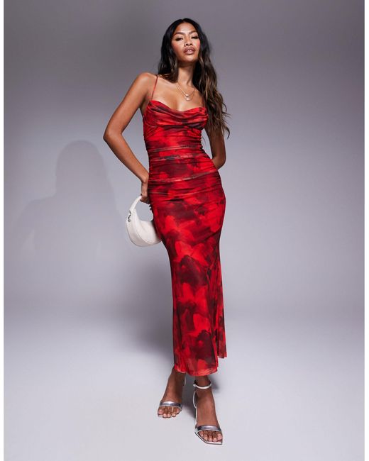 Love Triangle Red – maxikleid aus netzstoff mit em rosenprint und wasserfallausschnitt