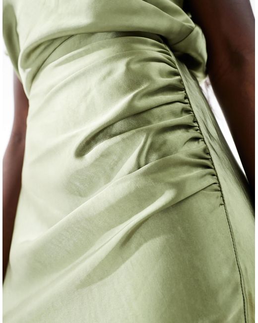 Six Stories Green – bridesmaid – brautjungfern-maxikleid aus satiniertem satin mit rüschen