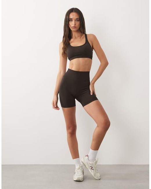 4505 Black Seamless Shine Light Support Sports Bra With Removable Padding