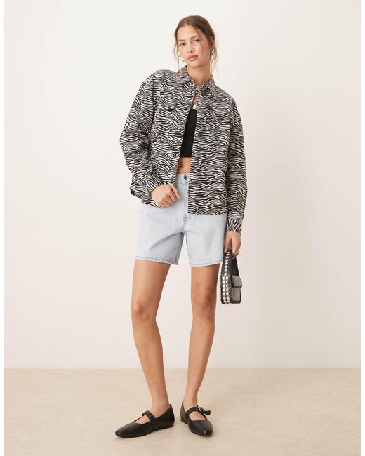 Jdy Gray – hemdjacke aus baumwoll-twill mit zebraprint