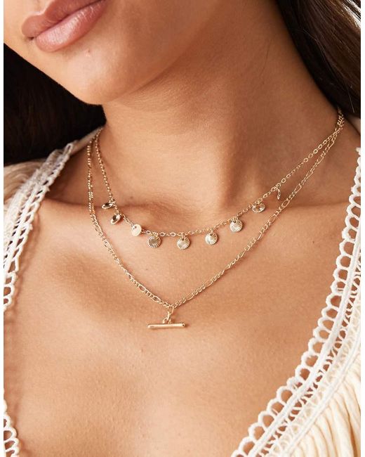 Collana Multifilo Dorata Con Barretta A T E Monete di ASOS in Natural