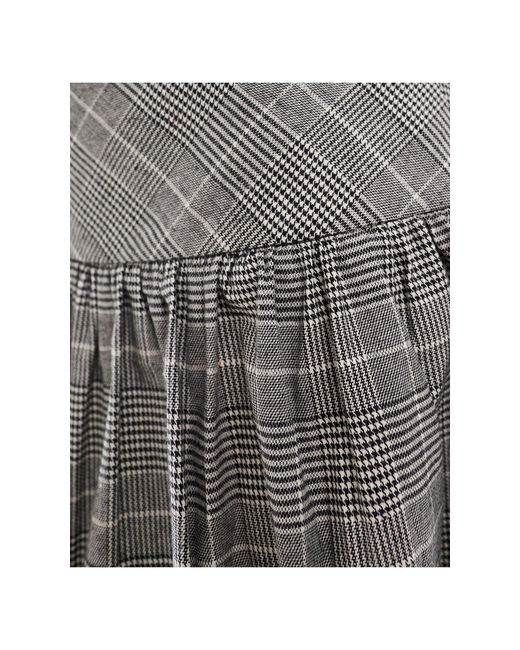 Minifalda escalonada a cuadros Motel de color Gray
