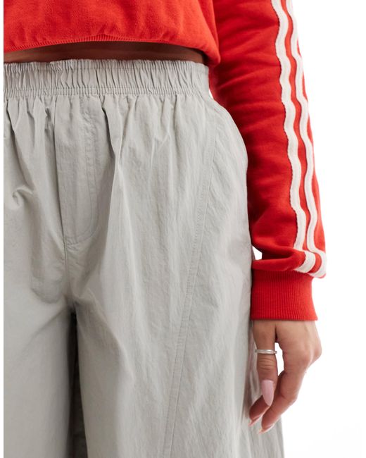 Stradivarius White Barrel Parachute Pant