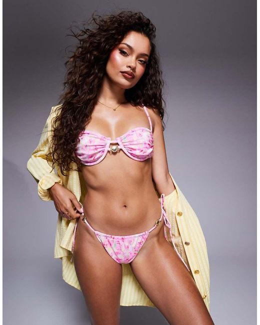 Slip Bikini A Fiori Con Allacciatura Laterale di Candypants in Brown
