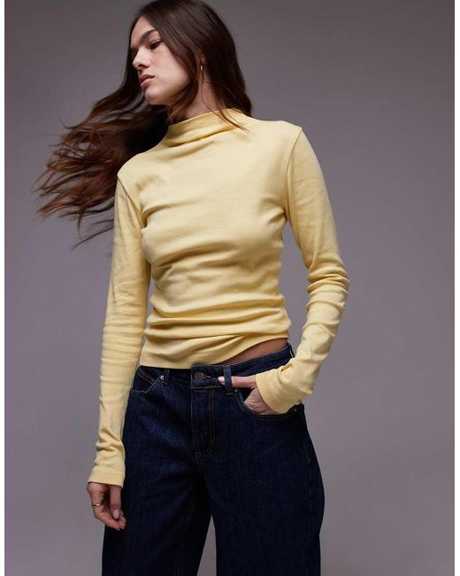 Top A Maniche Lunghe Con Scollo A Imbuto di TOPSHOP in Blue