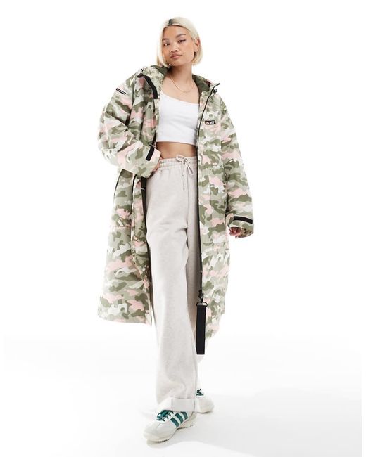 Superdry White Waterproof Changing Robe