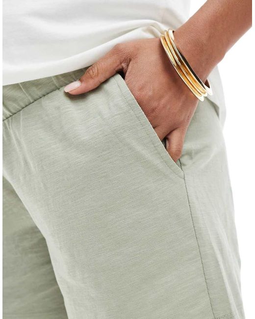 Pantalones Cortos Caquis Con Diseño Por Debajo Del Vientre De Mamalicious Maternity-Verde Mama.licious de color White