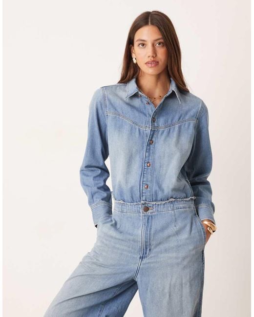 Wrangler Western Jumpsuit Met Wijde Pijpen En Onafgewerkte Zomen in het Blue
