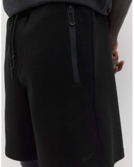 Pull&Bear Black Regular Fit jogger Bermuda Shorts for men