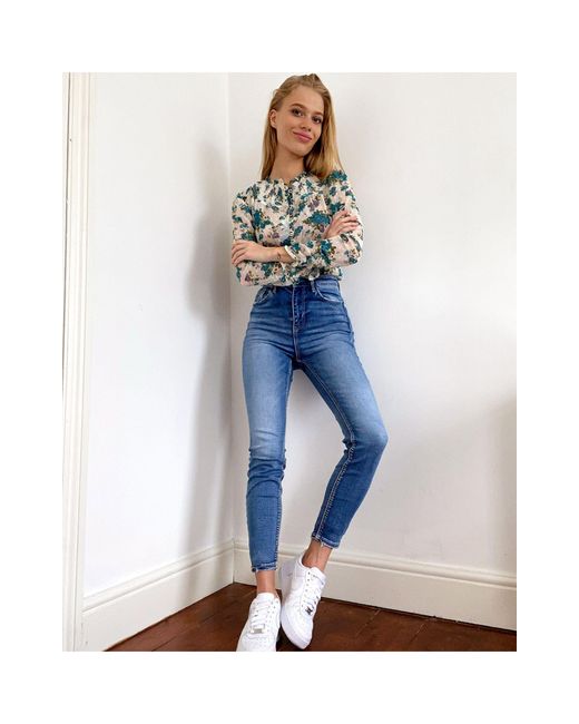 Super High Waist Skinny Jean in Blue 