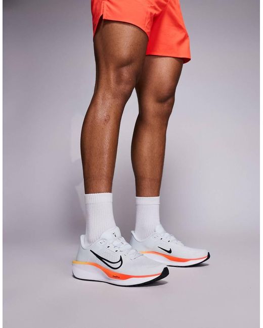 Nike Gray Quest 6 Trainers for men