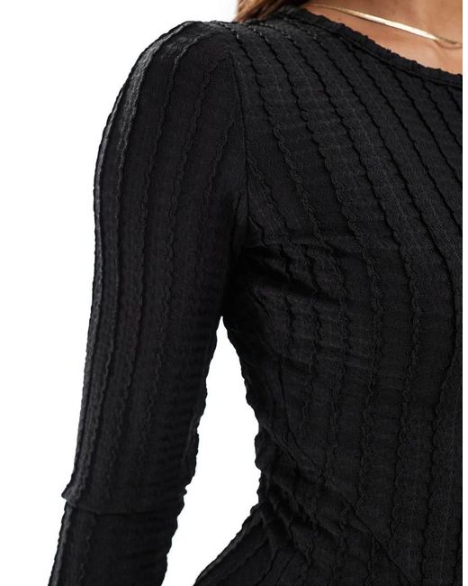 Vestito Lungo A Maniche Lunghe Testurizzato A Coste di Threadbare in Black
