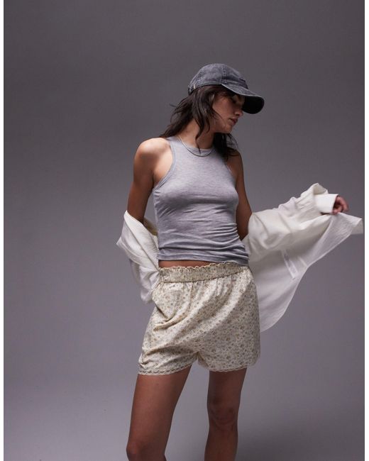 TOPSHOP Gray – pull-on-shorts mit mehrfarbigem blumenprint und spitzenbesatz, kombiteil