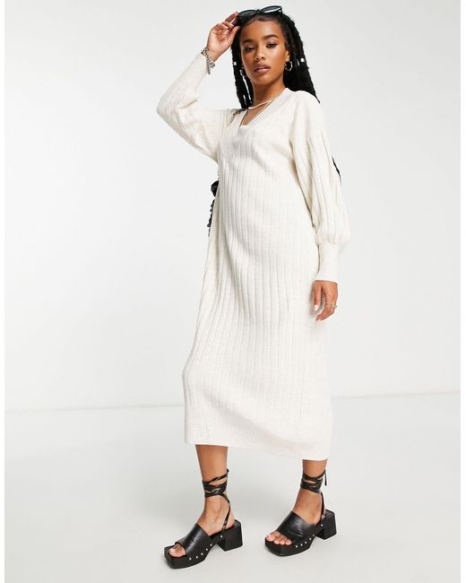 Only Petite Natural Knitted V Neck Maxi Dress