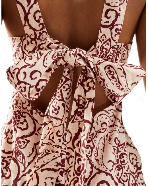 ASOS Multicolor – kurzes sommerkleid aus leinen mit paisleymuster, eckigem ausschnitt und gebundener rückseite