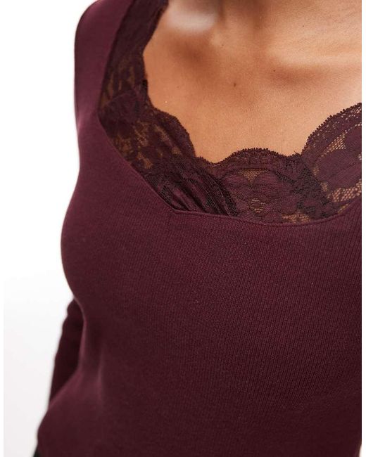 ASOS Geribbelde Top Met Hartvormige Kanten Halslijn En Lange Mouwen in het Purple