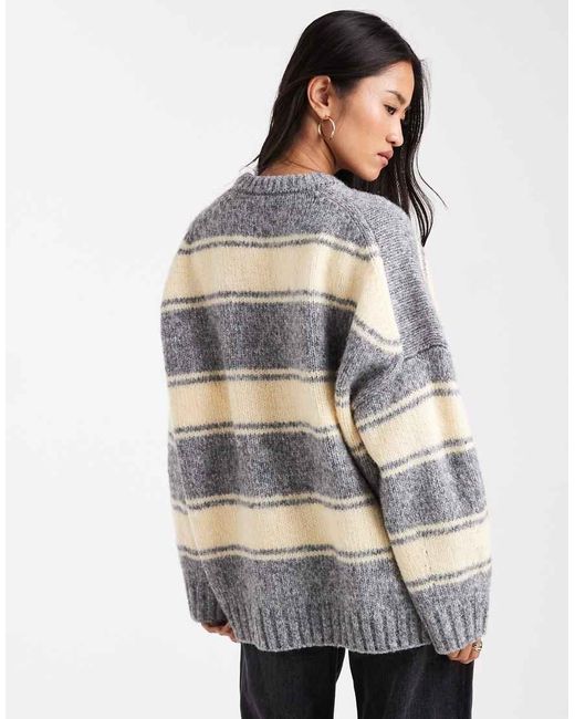 Jersey Extragrande A Rayas Grises Y Amarillo Pastel Con Cuello Redondo De ASOS de color Gray