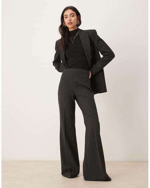 Irise di Mango in Black