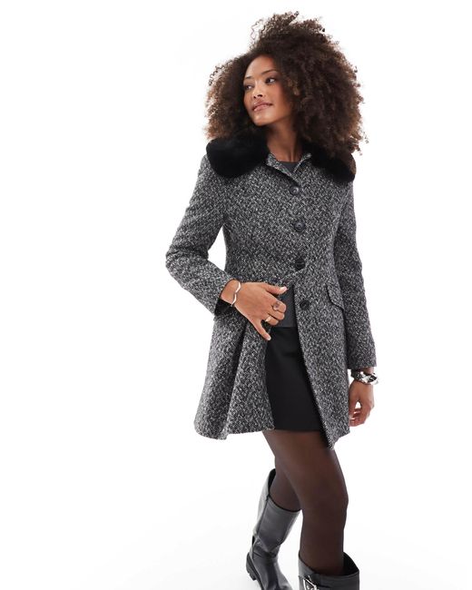 Miss Selfridge Black – dolly-mantel aus bouclé