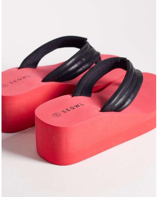 SEQWL Wide Fit Red Thong Flatform Wedge