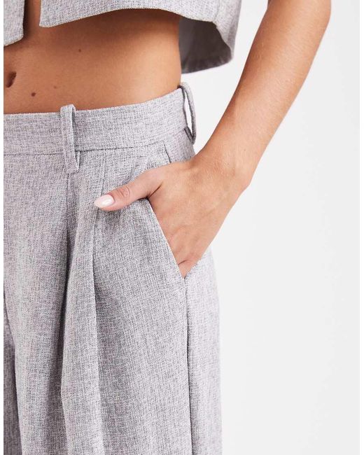 Pantaloni A Fondo Ampio Sartoriali Mélange Con Pieghe Sul Davanti di Vero Moda in Multicolor