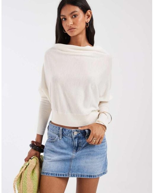 Hollister White Low Rise Denim Mini Skort