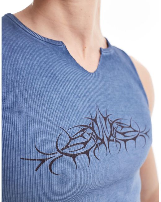 Camiseta ajustada sin mangas con acabado lavado y diseño estampado Collusion de hombre de color Blue