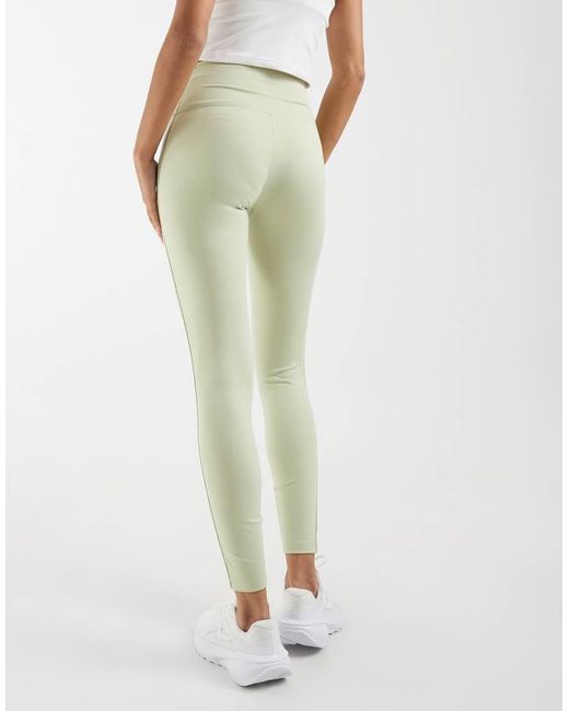Nike One Training Nike de color Natural
