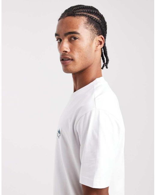Camiseta Blanca De Corte Estándar Con Estampado Gráfico En La Espalda De Pesca De Parlez de hombre de color White