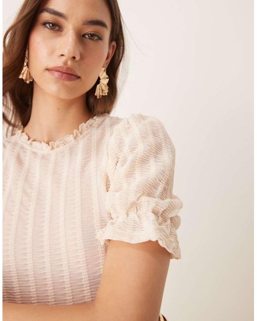 ASOS Gesmokte Top Met Structuur, Korte Mouwen En Ruches in het Natural