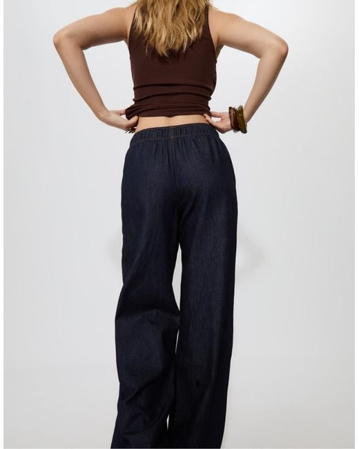 Stradivarius Blue – lange hose aus fließendem denim