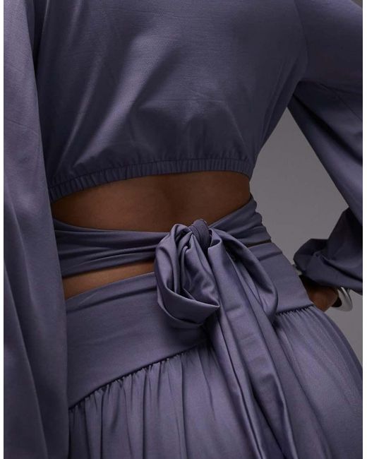 ASOS Gedrapeerde Top Van Gladde Stof Met Ballonmouwen En Gestrikte Achterkant in het Blue