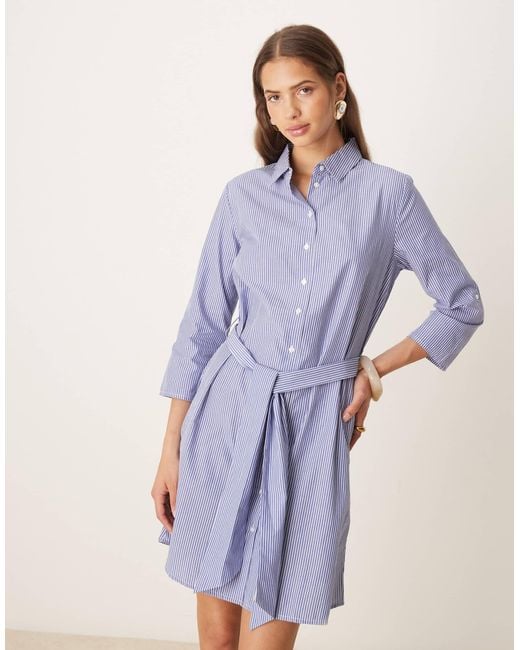 Robe chemise à fines rayures nouée à la taille - bleu et Jdy en coloris Blue