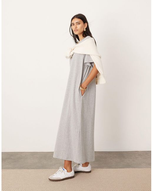 Premium - robe t-shirt longue à poches ASOS en coloris White