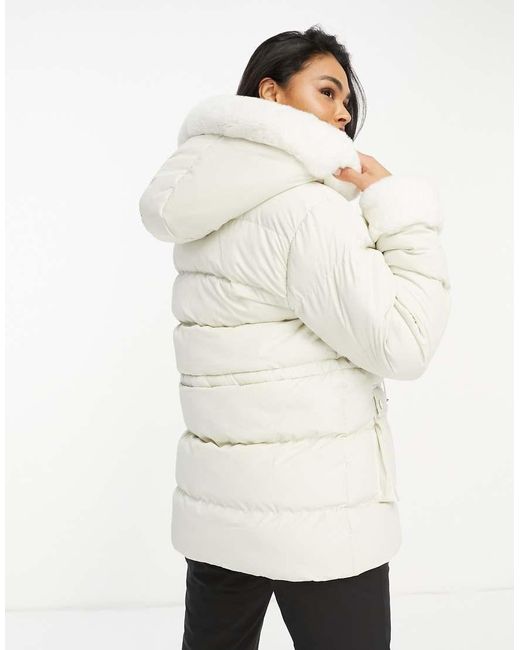 Abrigo De Plumas Con Cintura Ajustada, Capucha Y Ribetes De Piel Sintética Ski De -Blanco Threadbare de color White
