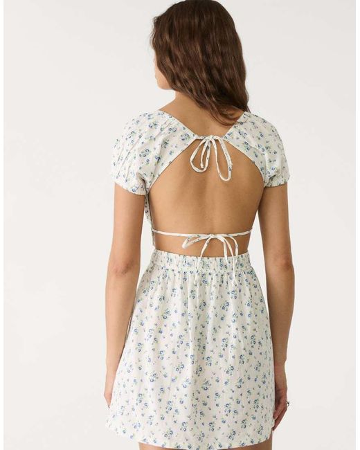 Vestito Corto Écru di Stradivarius in White