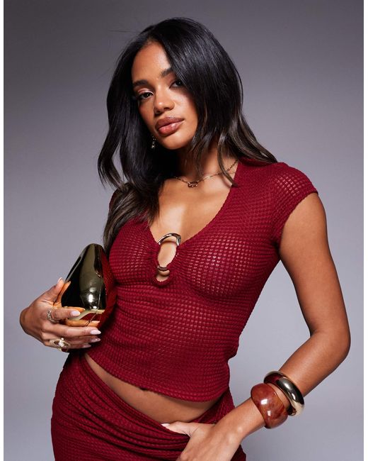 Top d'ensemble texturé à col v et mancherons - baie ASOS en coloris Red