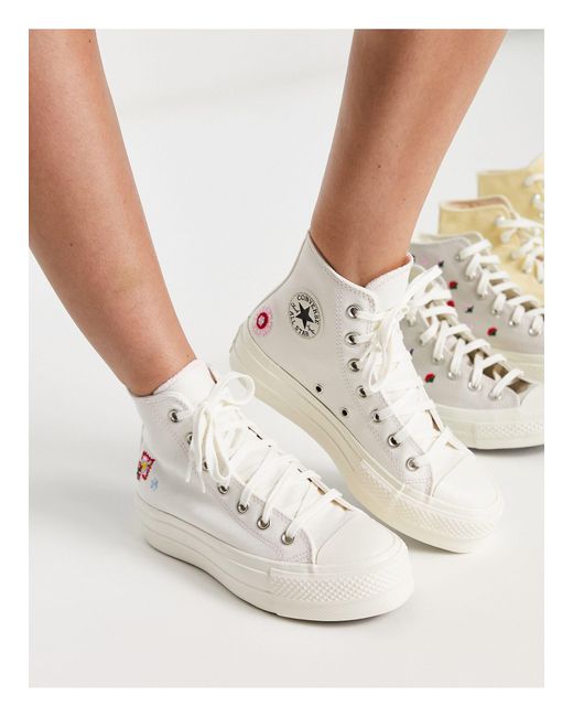 Chuck taylor lift - baskets montantes à plateforme avec broderie fleur -  cassé Converse en coloris Blanc | Lyst