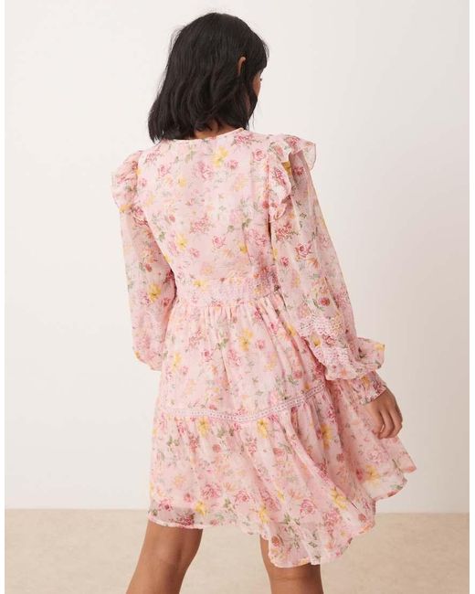 Vestido Corto Color Melocotón Con Estampado Floral Y Detalle De Volante De Encaje Enrejado De -Rosa Vila de color Pink