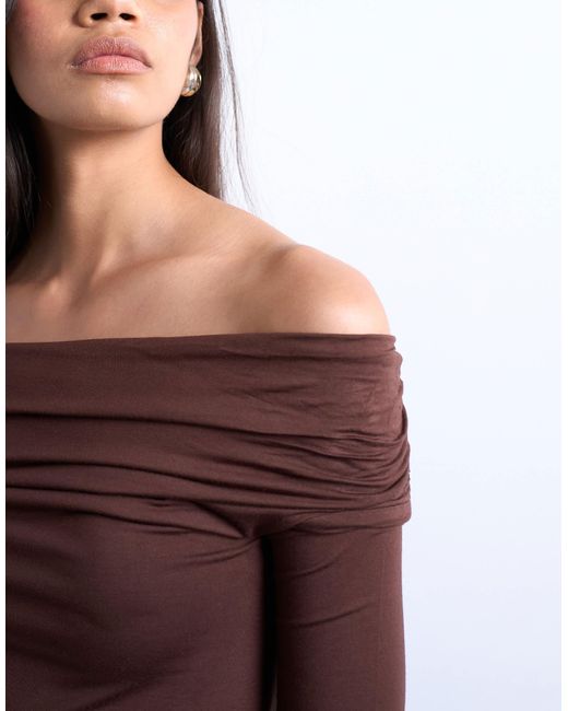Top à manches longues et encolure bardot - marron TOPSHOP en coloris Brown