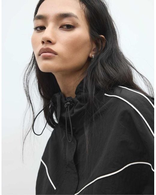 Stradivarius Black Cropped Technical Jacket
