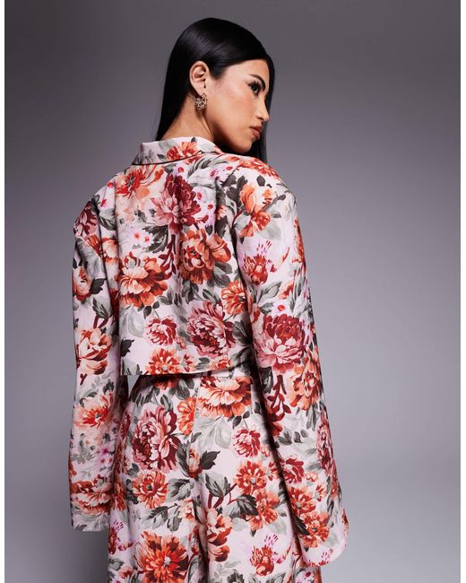 Blazer d'ensemble coupe ajustée courte effet lin à imprimé fleurs style tapisserie ASOS en coloris Red