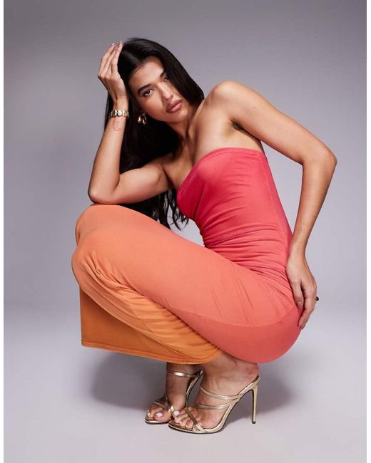 Vestido Largo Rosa Y Naranja Degradado Ceñido Con Escote Palabra De Honor De Malla Doble Exclusivo De Kaiia de color Red