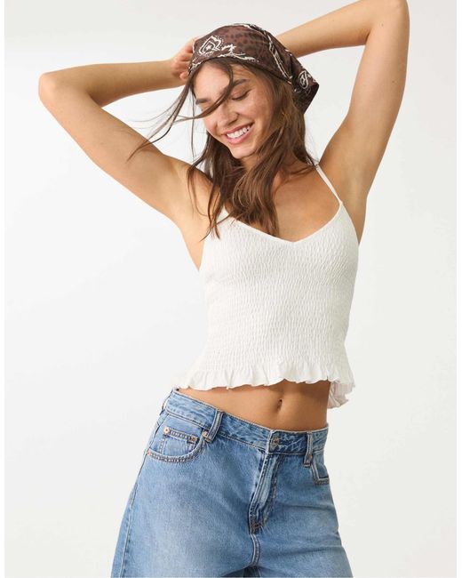 Top à bretelles avec détail élastiqué - écru Stradivarius en coloris White