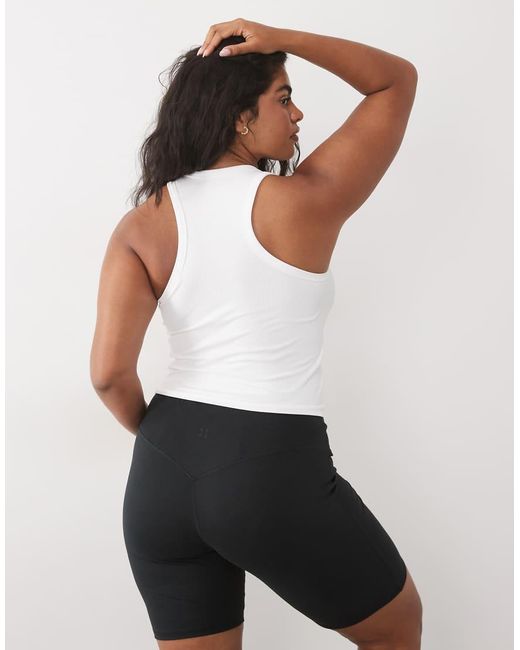 4505 White Curve Seamless Rib Scoop Neck Racer Back Tank Top