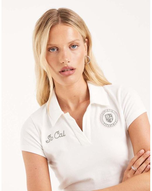 Hollister White Short Sleeve Chest Graphic Polo