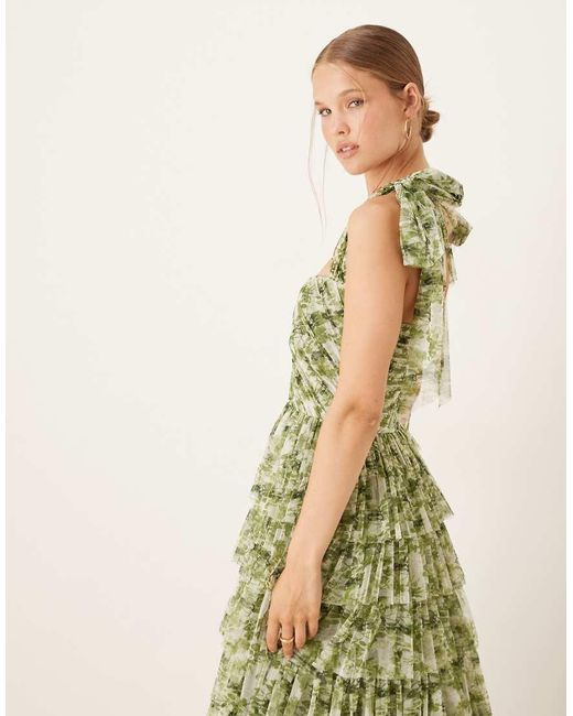 Vestito Lungo Oliva A Fiori Con Fiocchi Sulle Spalle E Volant di LACE & BEADS in Green