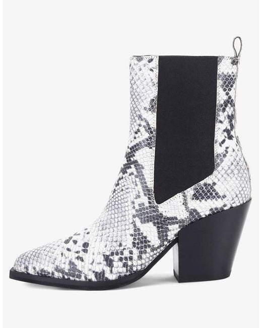OFF THE HOOK Black 'Marlow' Block Heel Western Ankle Leather Boots